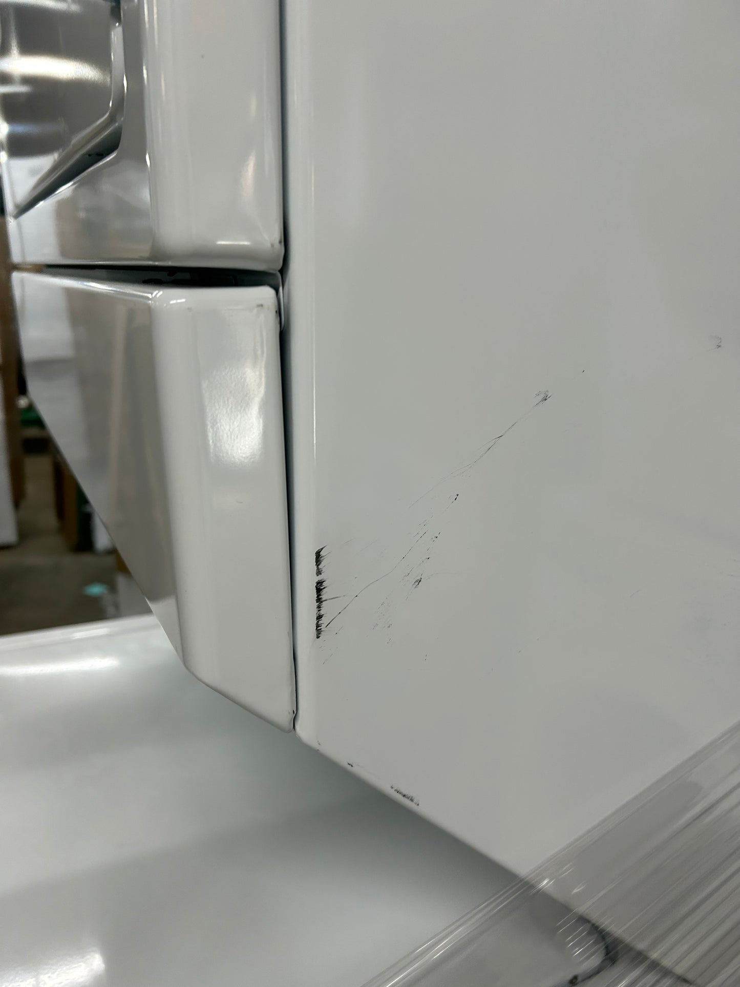 White Laundry Center with 3.5 cu. ft. Washer and 5.9 cu. ft. Gas Dryer with 9 Wash Cycles and AutoDry