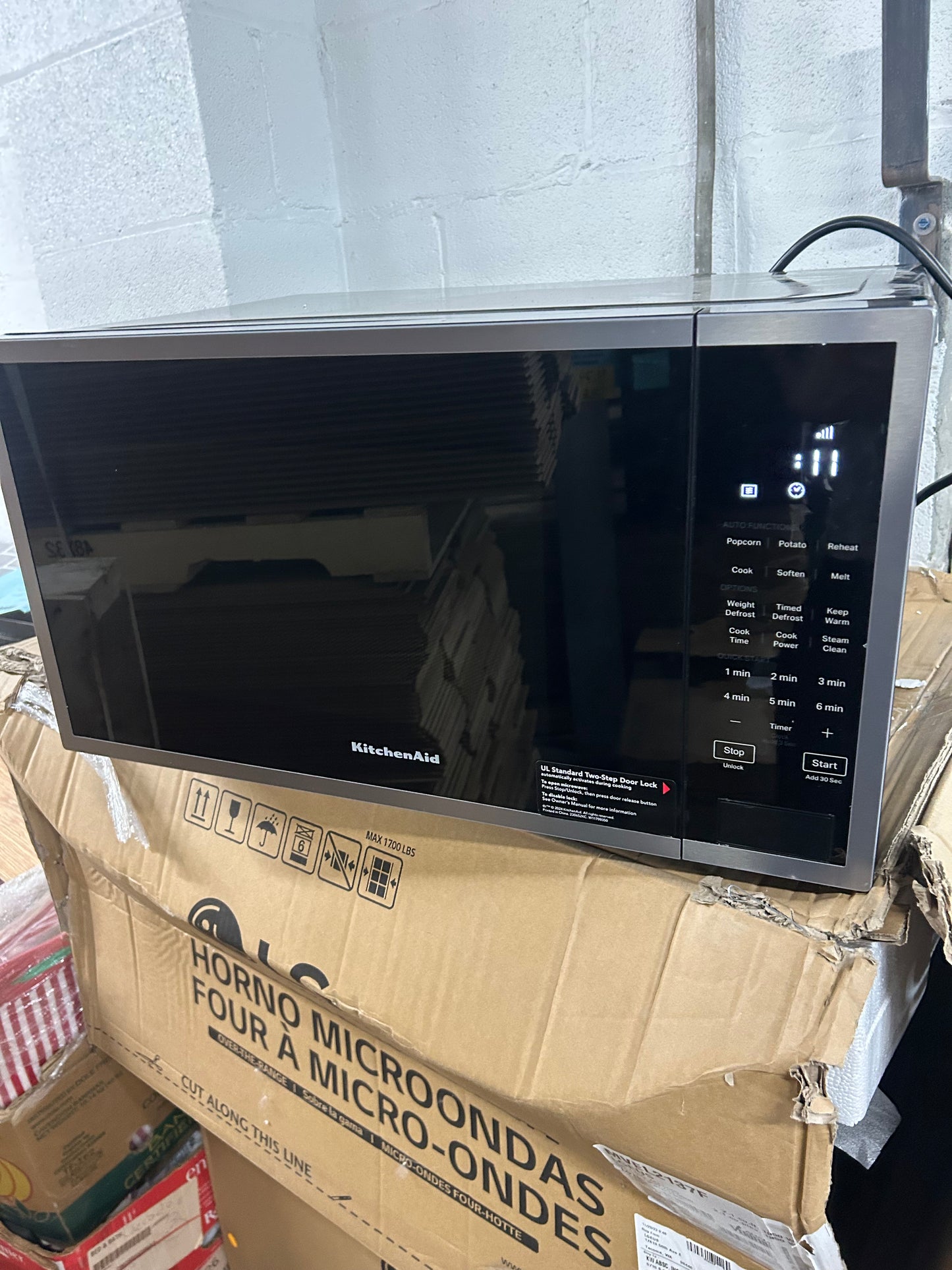 21.75 in. 1.6 cu. ft. Countertop Microwave in Stainless Steel