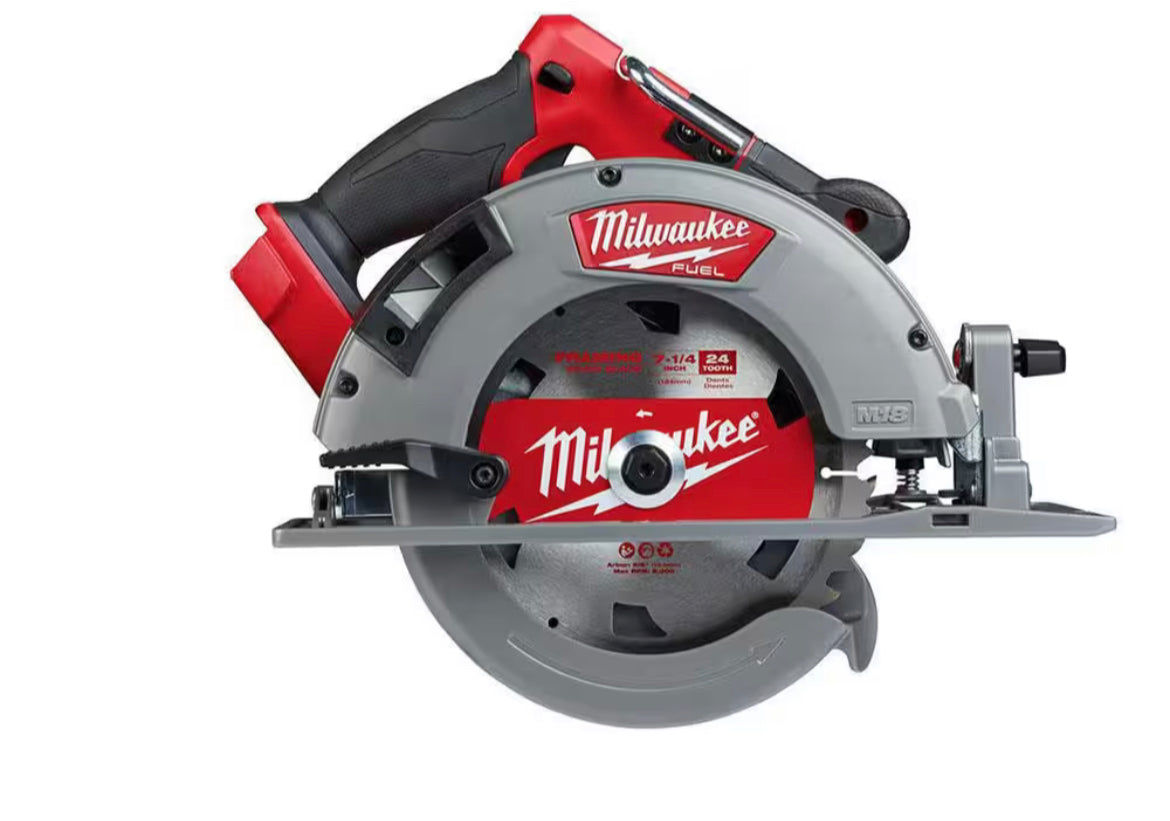 M18 FUEL 18V Lithium-Ion Cordless 7-1/4 in. Rear Handle Circular Saw (Tool-Only) [ USED ]